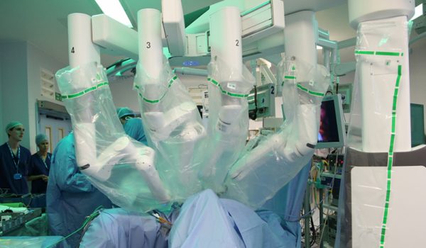 uk-first-robotic-surgery-royal-marsden